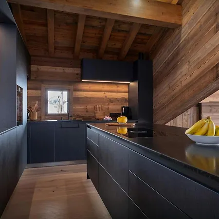 Chalet Celestia - Ovo Network *